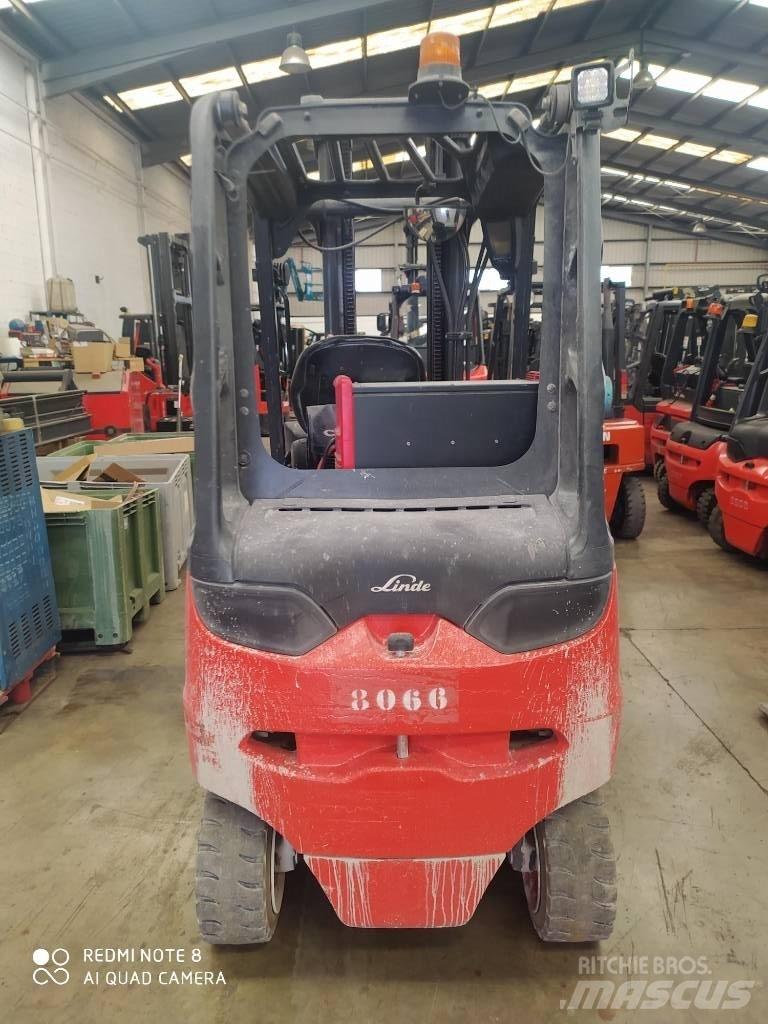 Linde E30/600 Chariots élévateurs électriques