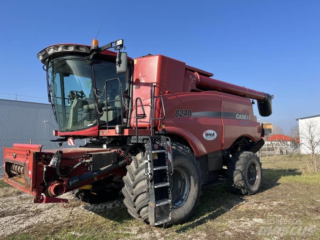 Case IH AF8240 Moissonneuse batteuse