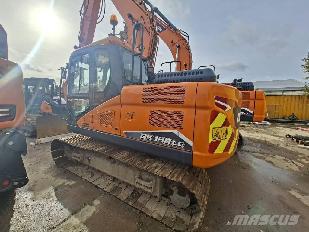 Doosan DX 140 LC Pelle sur chenilles