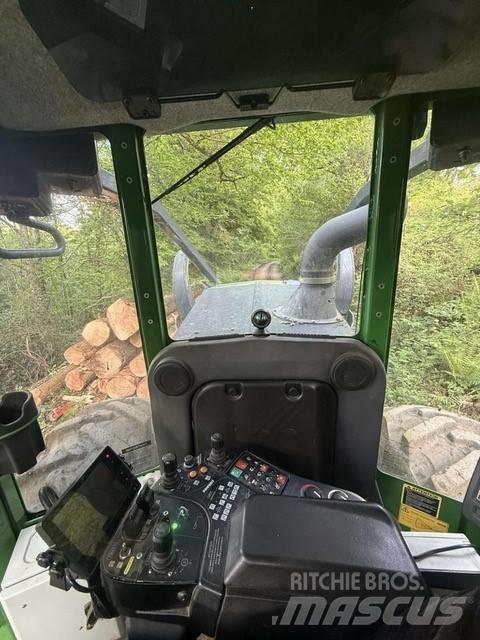 John Deere 640 L Débusqueur