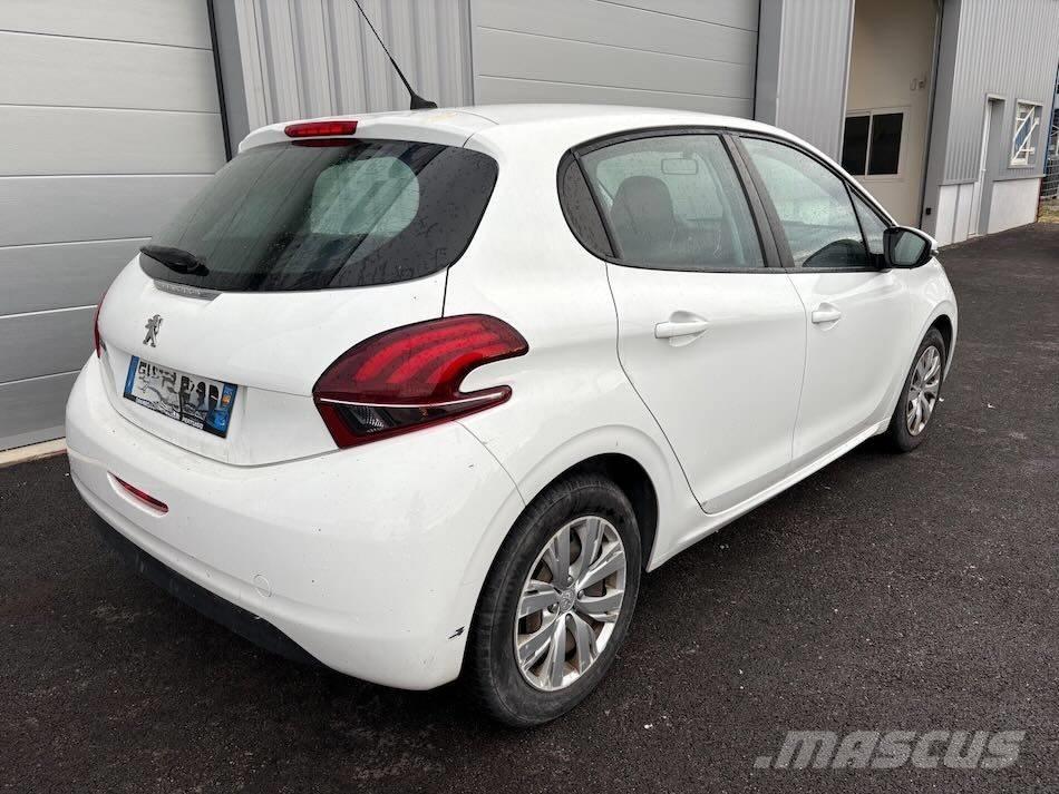 Peugeot 208 Voiture