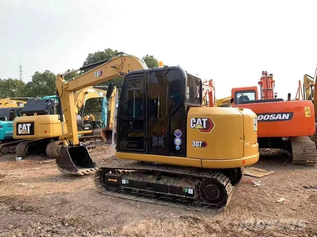 CAT 307 E Pelle sur chenilles
