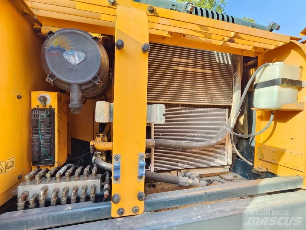 Hyundai R220LC-9S Pelle sur chenilles