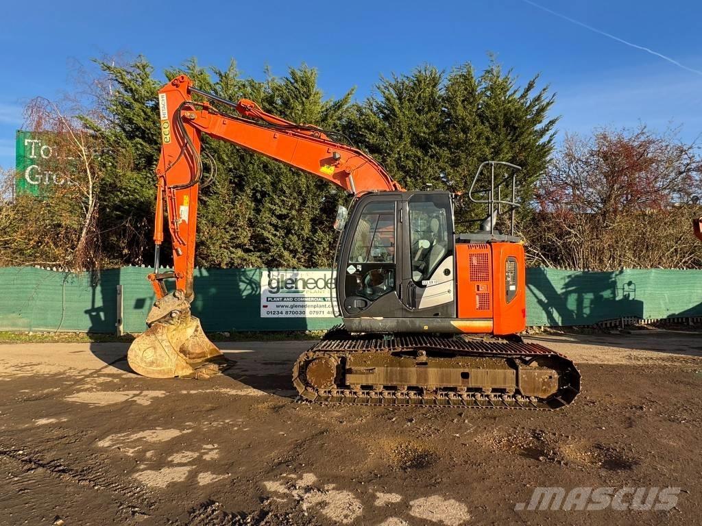 Hitachi ZX 135 US-6 Pelle sur chenilles