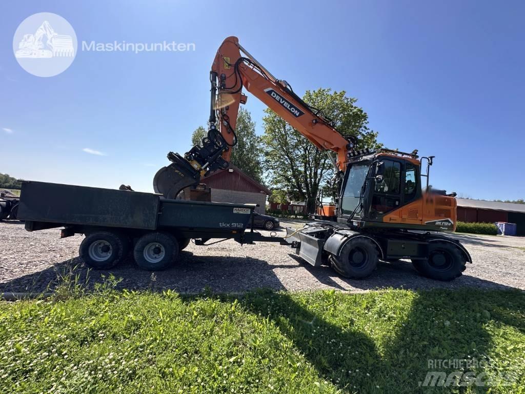 Develon DX 170 W-7 Pelle sur pneus