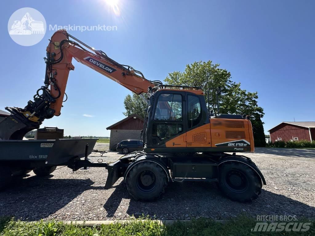 Develon DX 170 W-7 Pelle sur pneus