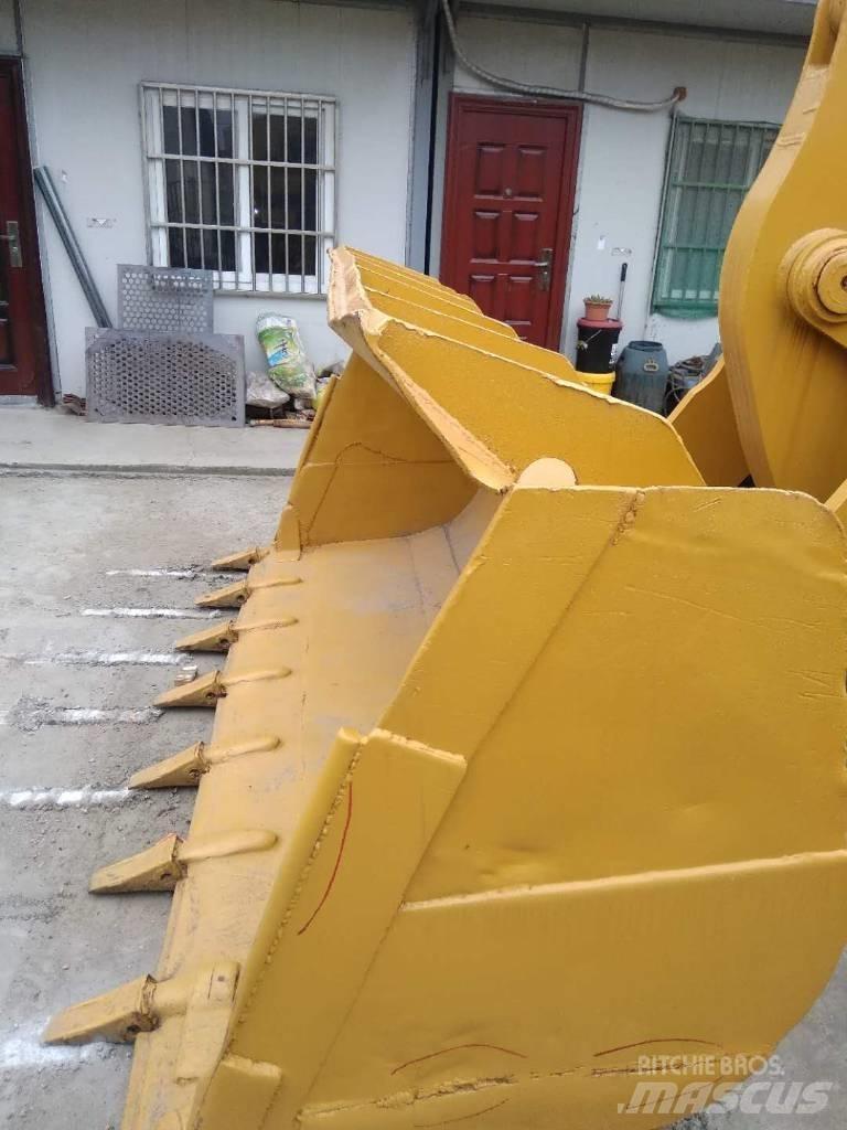CAT 966F Chargeuse sur pneus