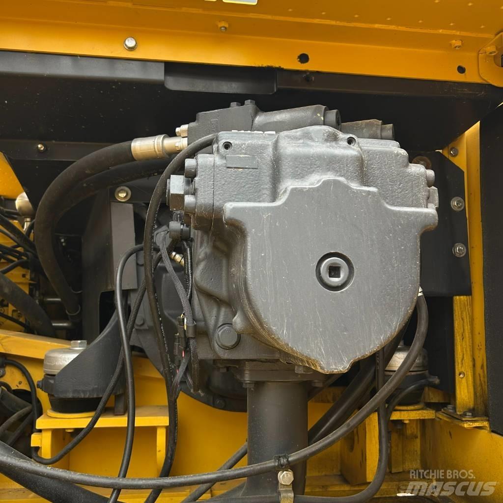 Komatsu 400-7 Pelle sur chenilles