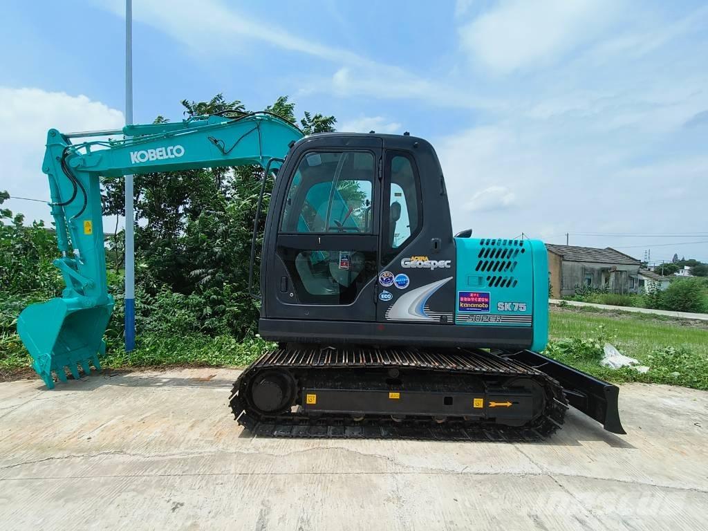 Kobelco SK 75 Pelle sur chenilles