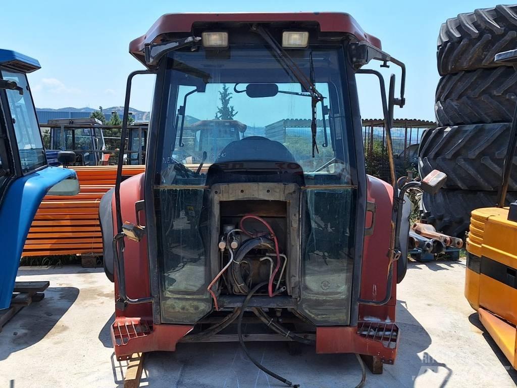 New Holland G 210 Cabines et Intérieur