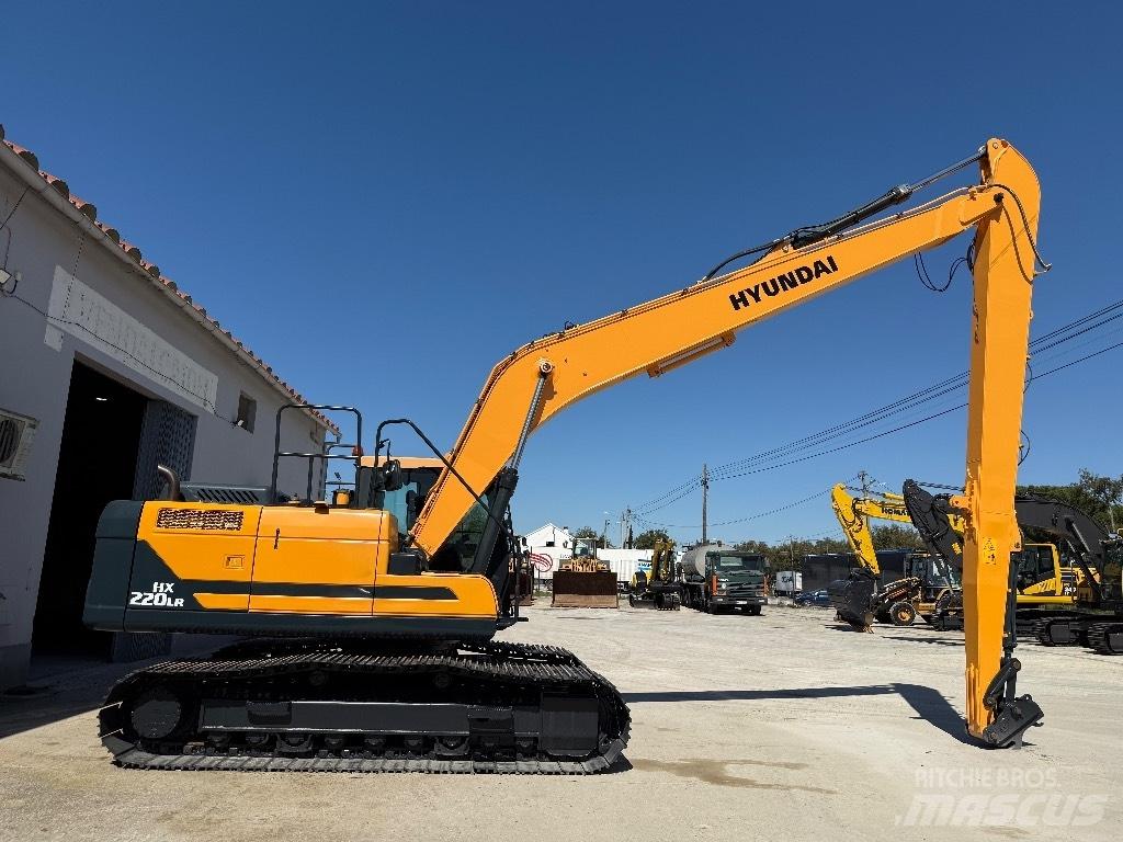 Hyundai HX220 LR Pelle longue portée