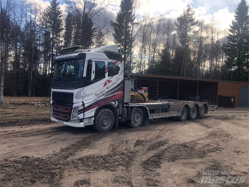 Volvo FH13 Camions de transport de machines forestières