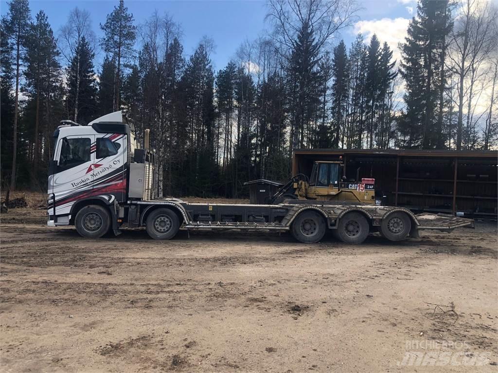 Volvo FH13 Camions de transport de machines forestières