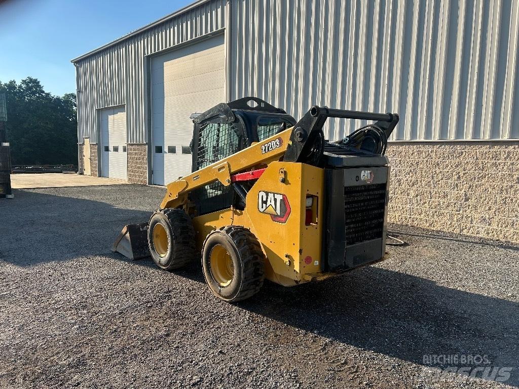 CAT 272 D3 Chargeuse compacte