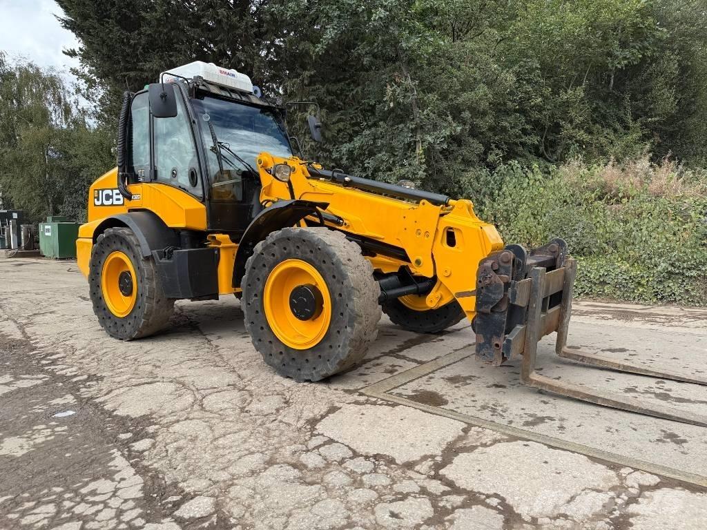 JCB TM 320 S Chargeuse sur pneus