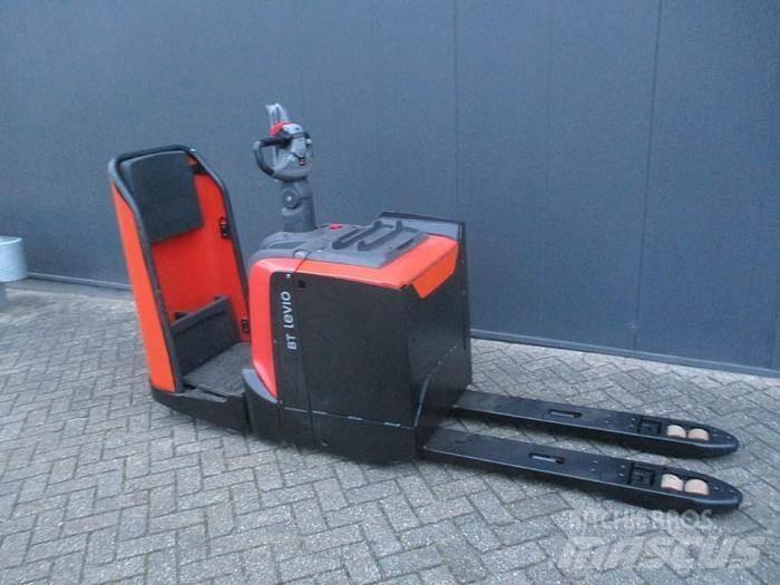 Toyota LPE 250 Transpalette accompagnant porté debout