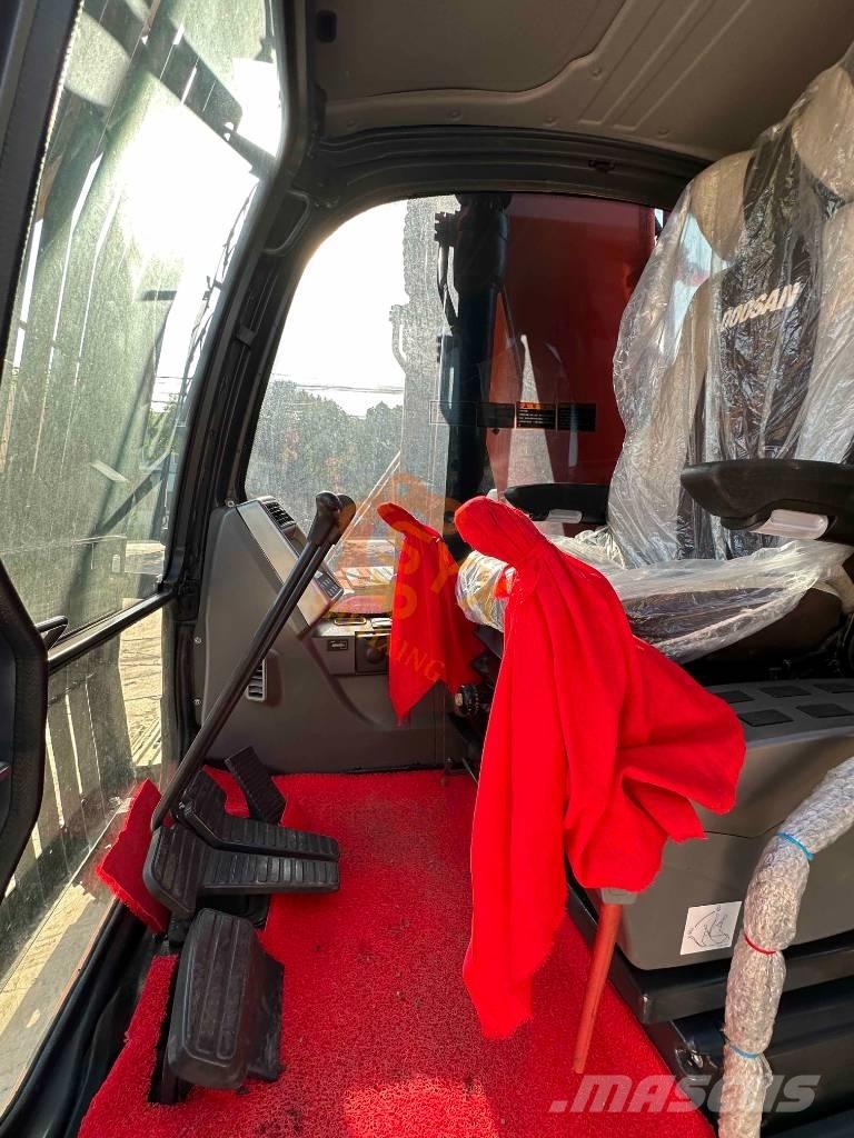 Doosan DX 225 LC Pelle sur chenilles