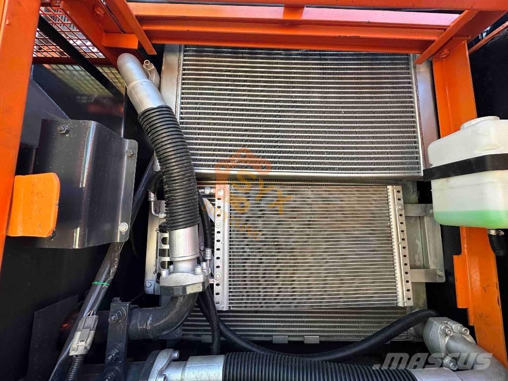 Doosan DX 225 LC Pelle sur chenilles