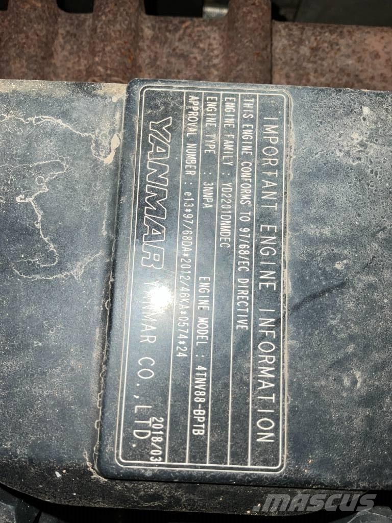 Takeuchi TB 250 Mini pelle < 7t