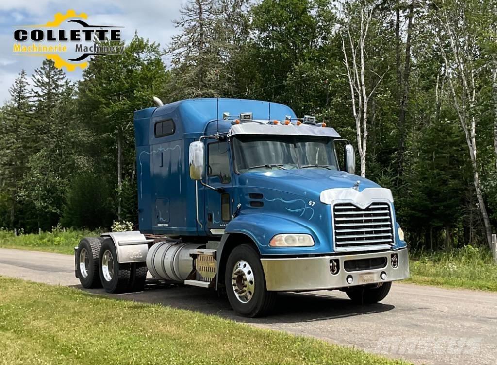 Mack CXU 613 Tracteur routier