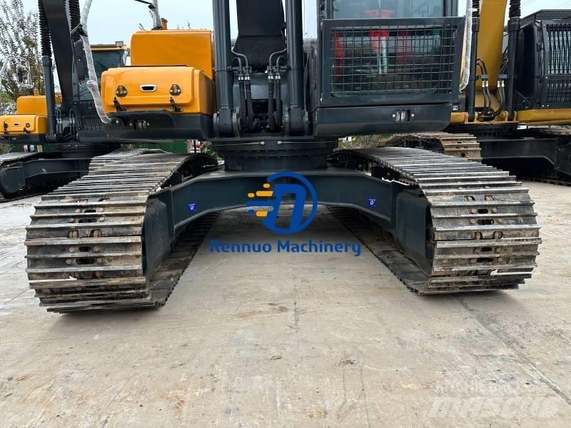 Hyundai R220LC-9S Pelle sur chenilles