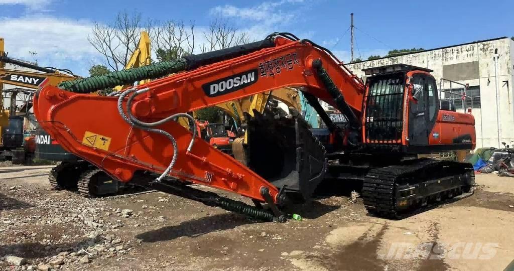 Doosan DX340 Pelle sur chenilles