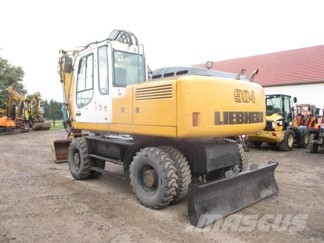 Liebherr A 904 C Pelle sur pneus