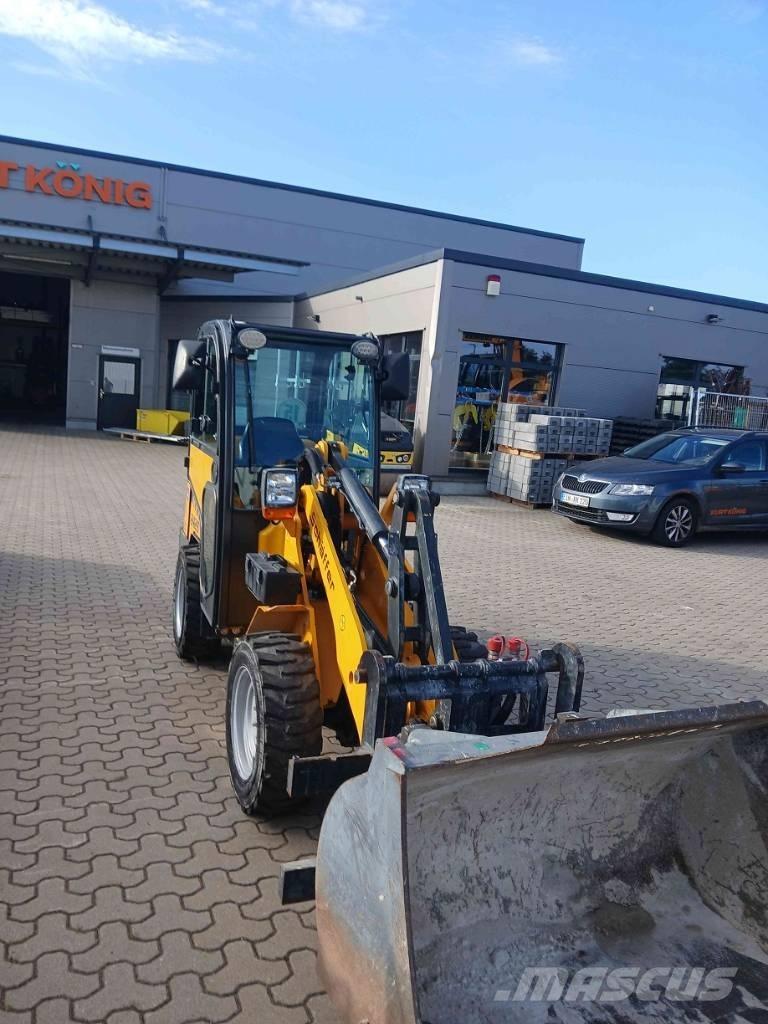 Schäffer 2428 SLT Chargeuse compacte