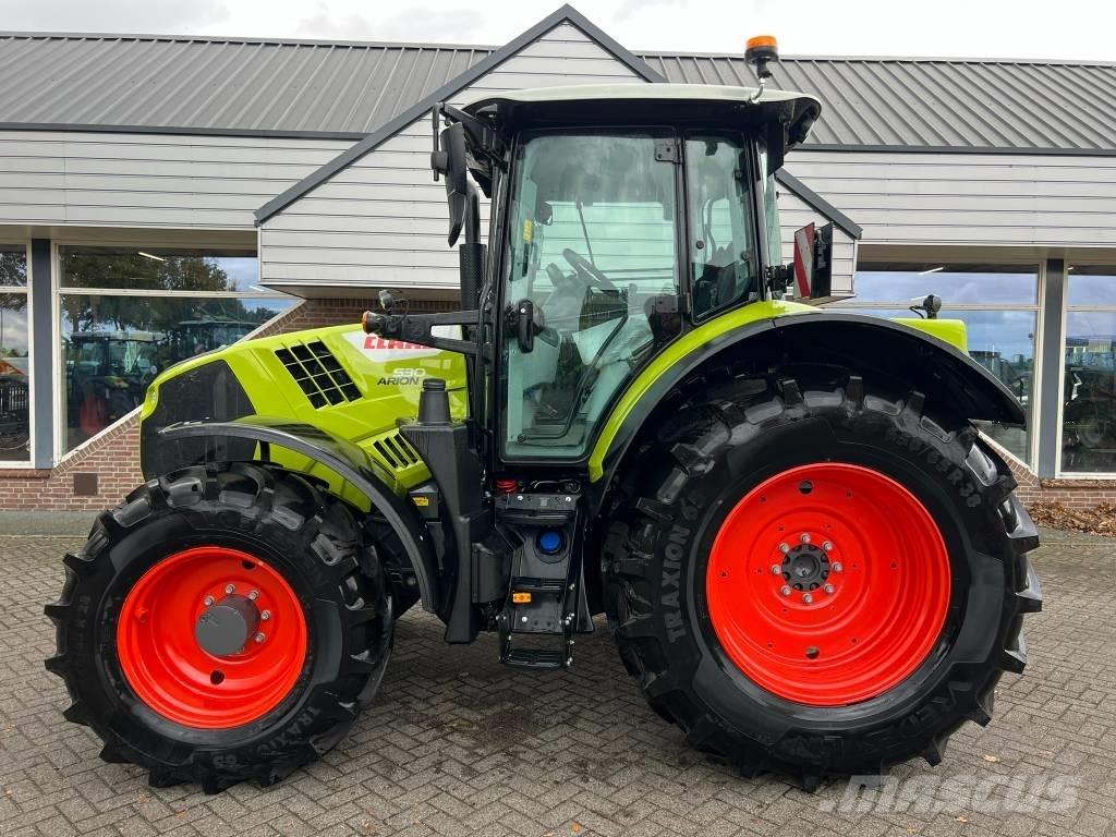 CLAAS Arion 530 CIS+ Tracteur