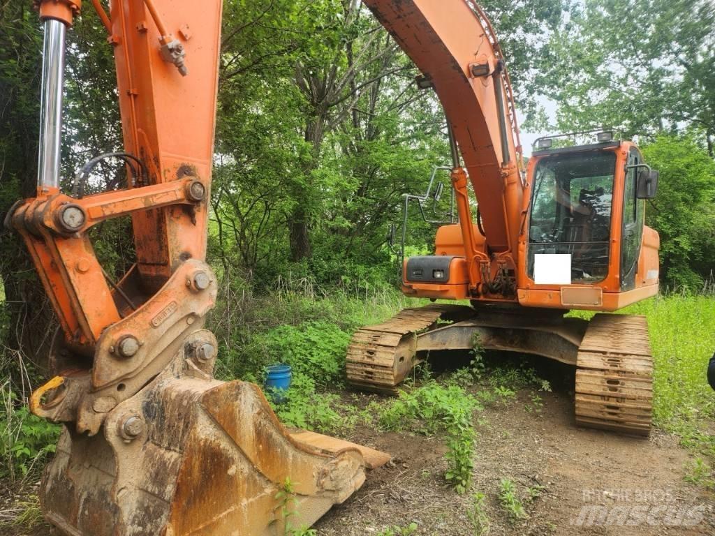 Doosan DX 220 LCA Pelle sur chenilles