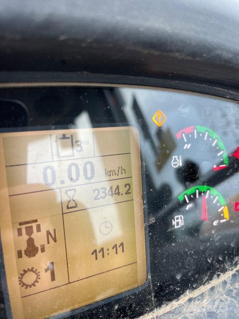 CASE 321 F Chargeuse sur pneus