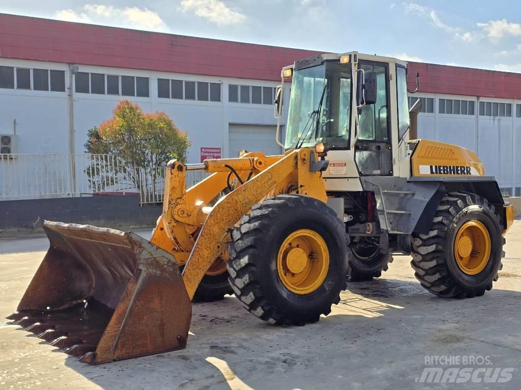 Liebherr L522 Chargeuse sur pneus