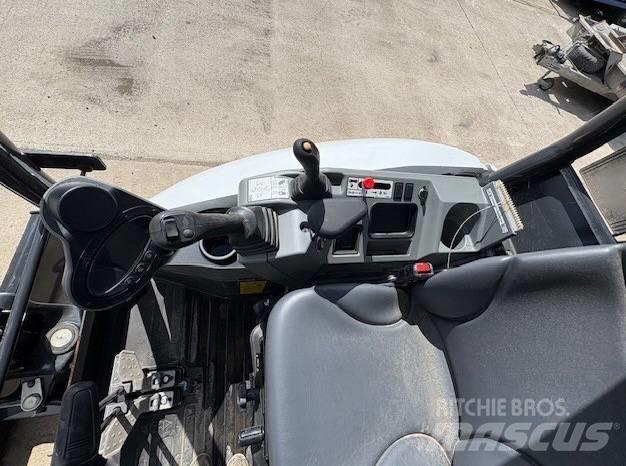 Bobcat E 27z Mini pelle < 7t