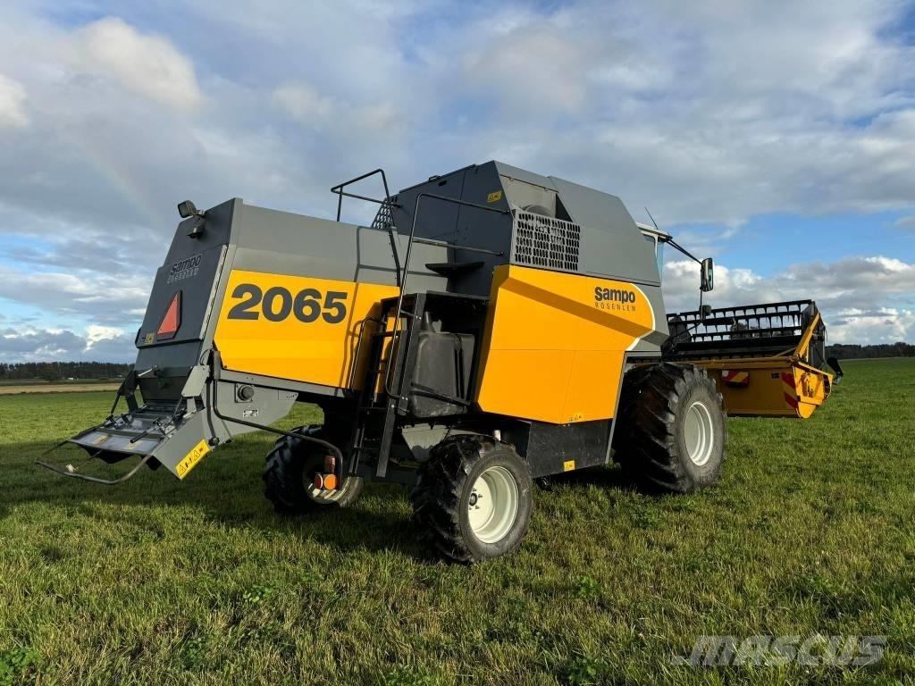 Sampo-Rosenlew 2065 Moissonneuse batteuse