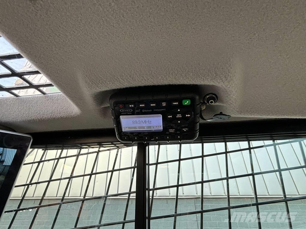 CASE SR 210 B Chargeuse compacte