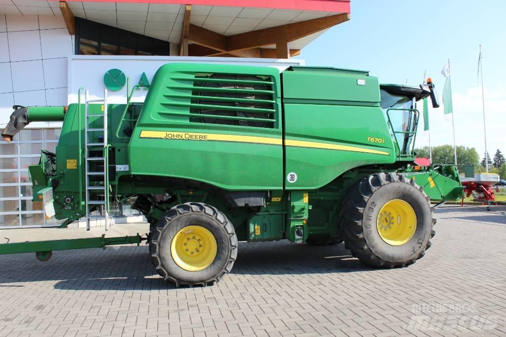 John Deere T 670 i Moissonneuse batteuse