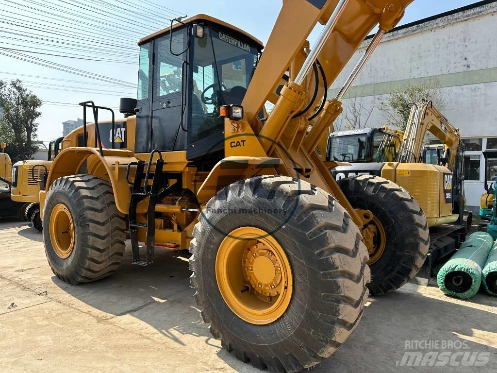 CAT 966 Chargeuse sur pneus