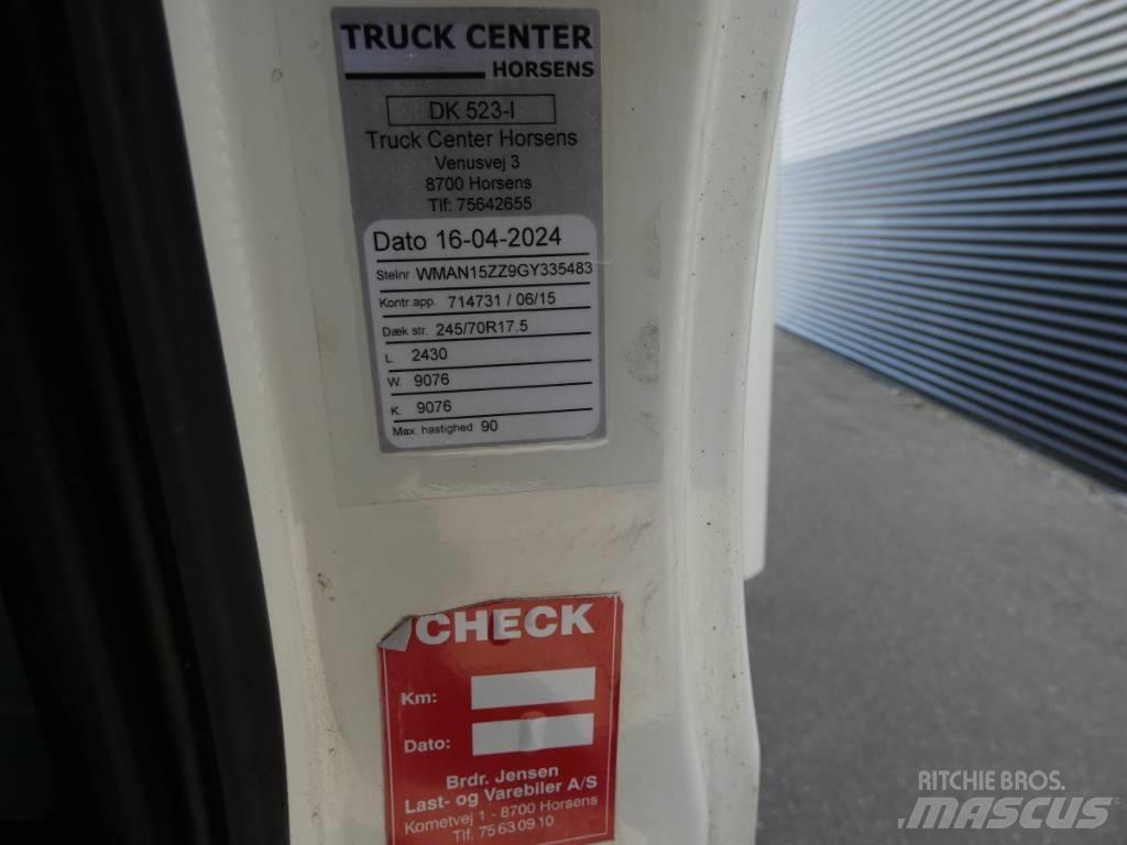 MAN TGL 12.220 BL Camion Fourgon