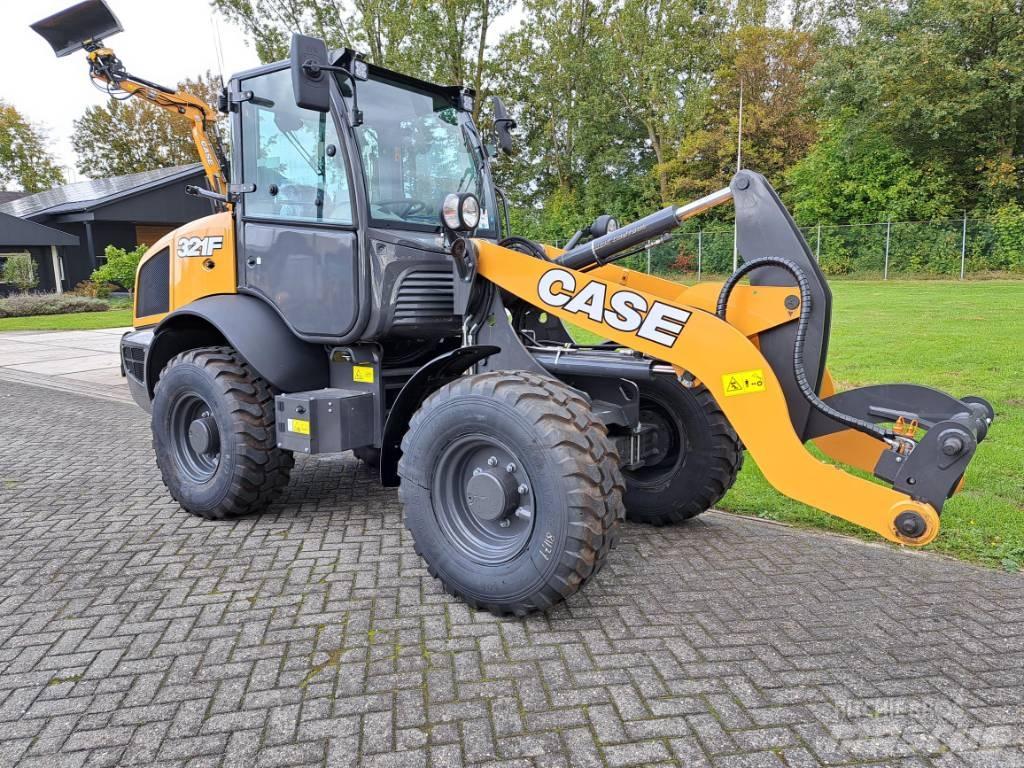 CASE 321F-HS Chargeuse sur pneus