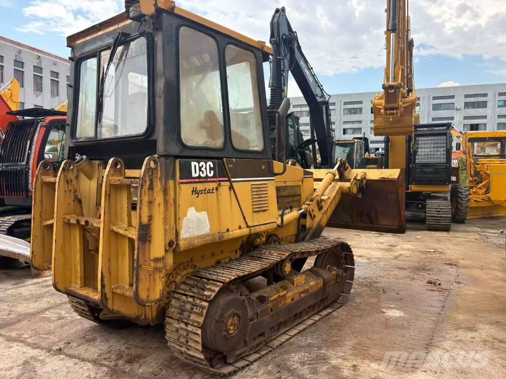 CAT D3C Bouteurs sur chenilles