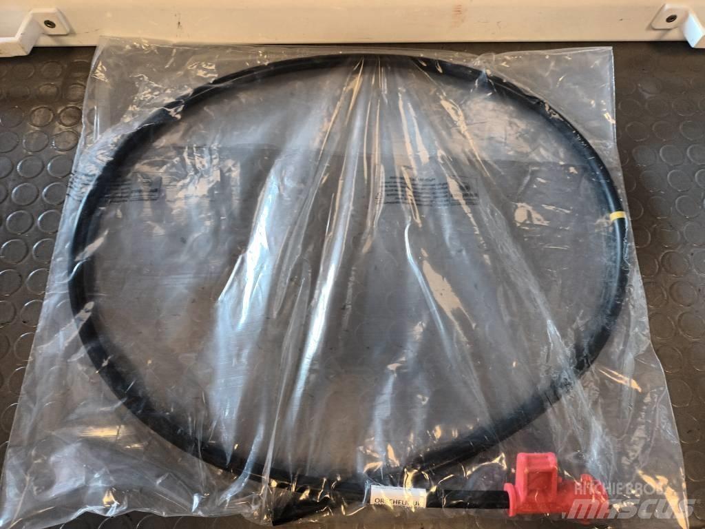 Volvo PIPE 21872077 Transport - Autres