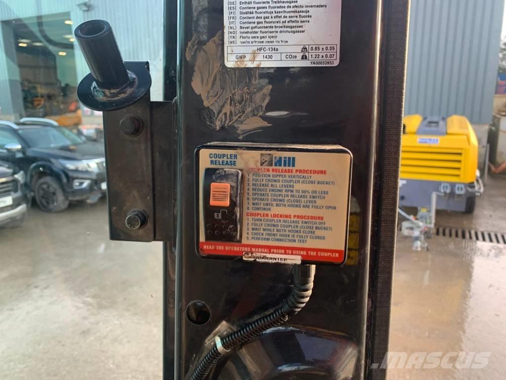 Hitachi ZX 135 US-6 Pelle sur chenilles