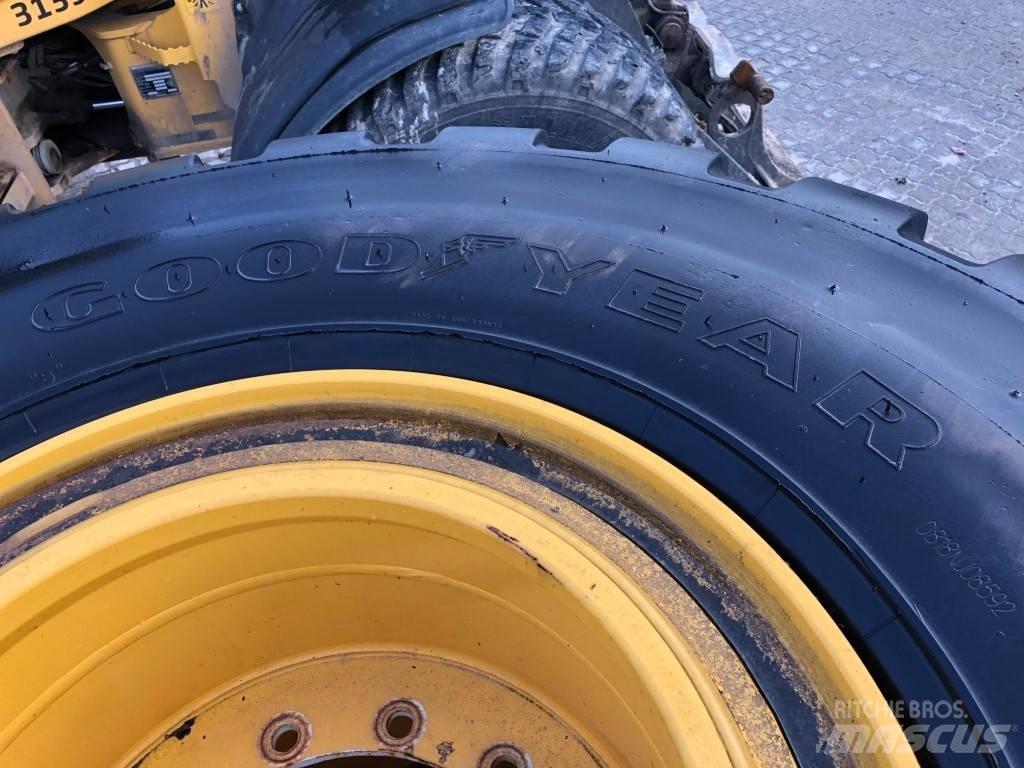 Goodyear 750/65R25 Pneus, roues et jantes
