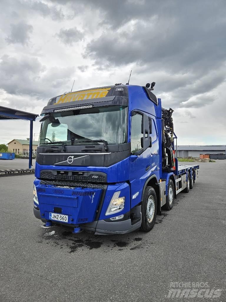 Volvo FM 500 Camion plateau ridelle avec grue