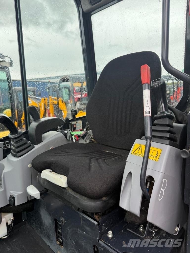 Kubota U 27-4 Mini pelle < 7t