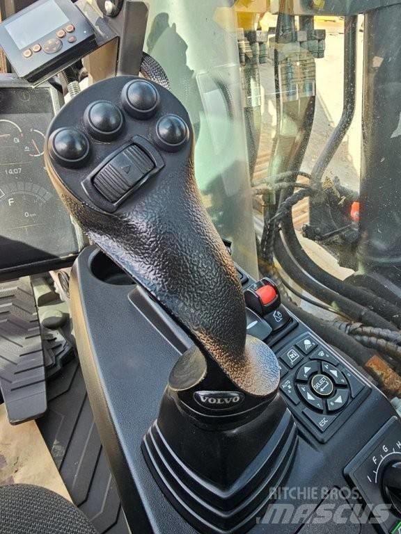Volvo EC350EL Pelle sur chenilles