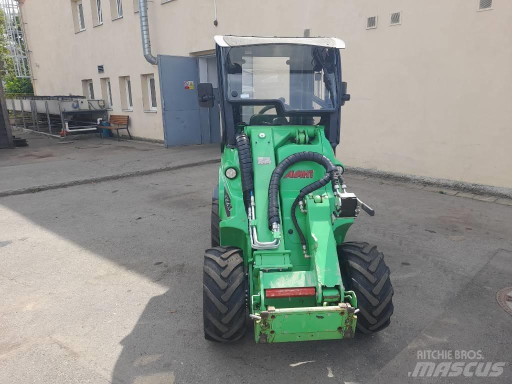 Avant 528 ROPS Manutention - Autres