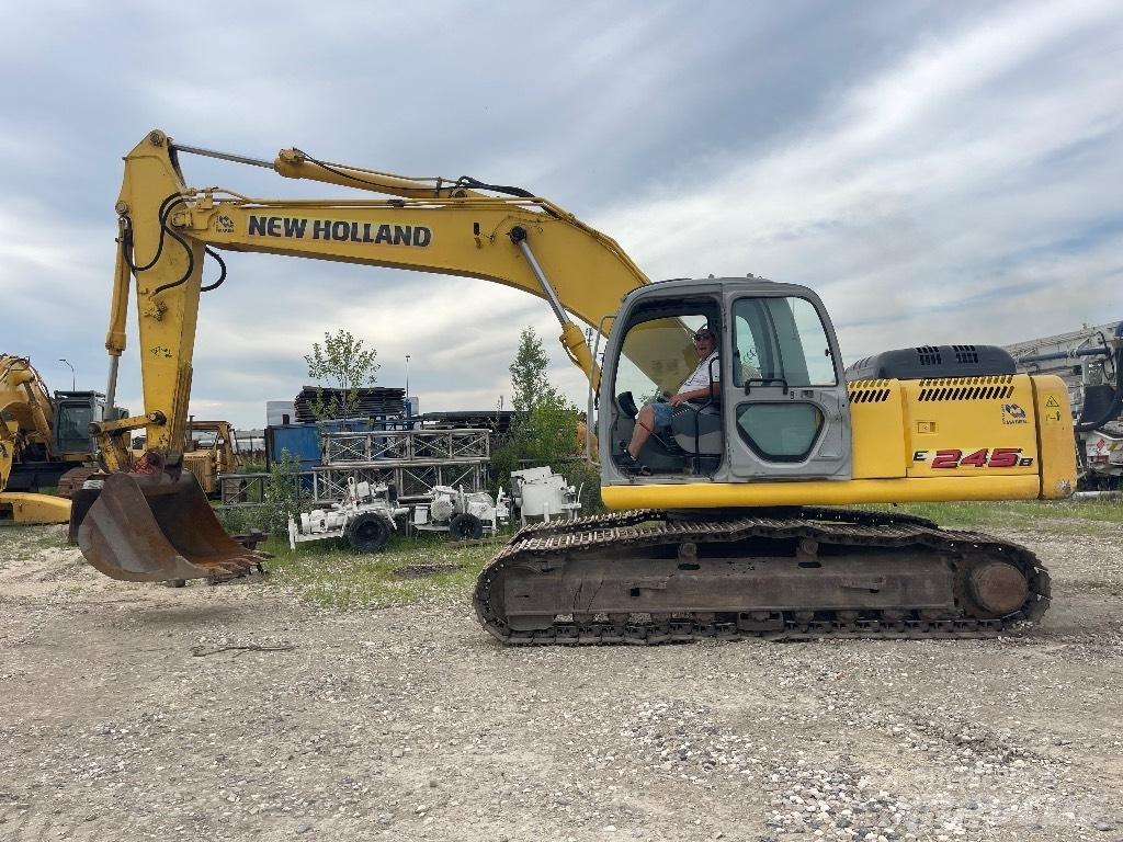 New Holland 245B Pelle sur chenilles