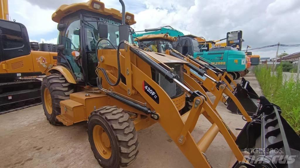 CAT 420 F Tractopelle
