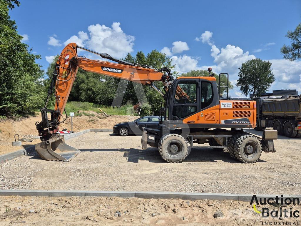 Doosan DX 170 W-5 Pelle sur pneus